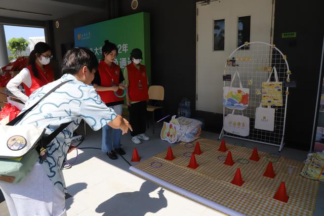 2022大学新生报到需要带什么证件，新生大学报到需要准备什么（4600余名学生在东海岸校区开启大学生活）