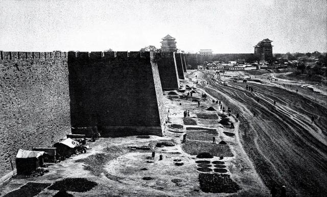 什么东什么西的四字词语，什么东什么西的四字词语填空（北京何以成为北京）