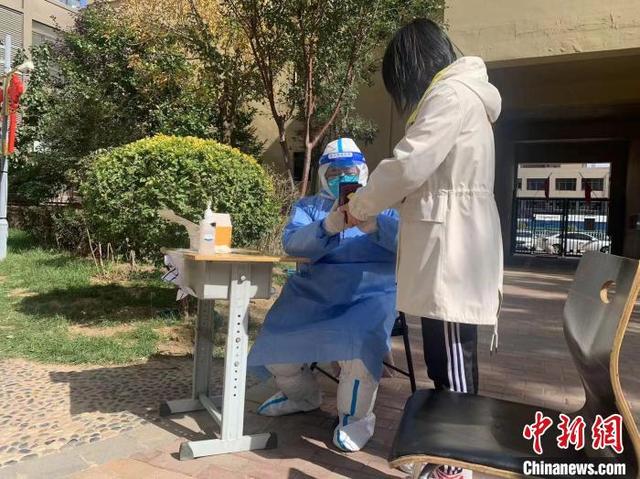 小团体是什么意思，什么叫小团体（记呼和浩特基层抗疫小团队的一天）