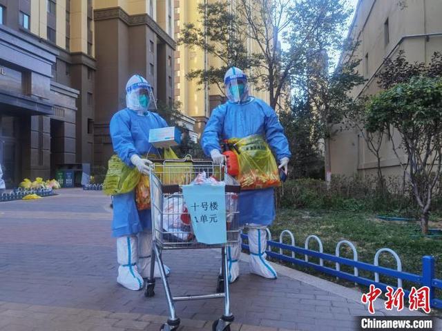 小团体是什么意思，什么叫小团体（记呼和浩特基层抗疫小团队的一天）