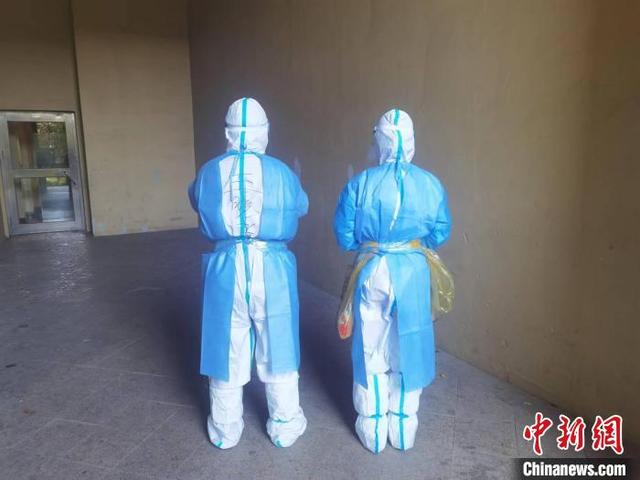 小团体是什么意思，什么叫小团体（记呼和浩特基层抗疫小团队的一天）