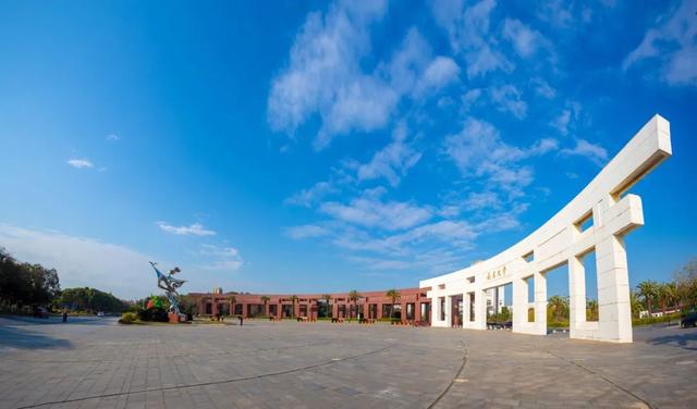 南昌大学是双一流大学吗，2020南昌大学专业排名（“江西这十年”︱南昌大学）