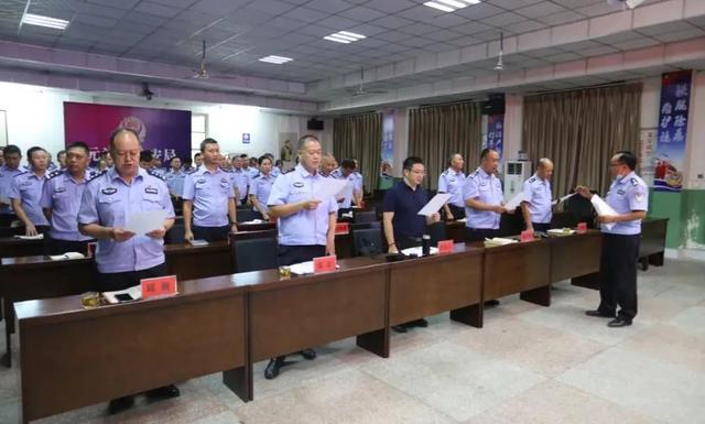 执法规范化建设，关于新时代背景下深化县级公安机关执法规范化建设的调研报告（公安夜校丨深化执法规范化建设）