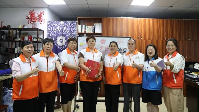 爱心行动的事情有哪些，爱心行动的事情有哪些呢（喜迎二十大·福鹅爱在行动）