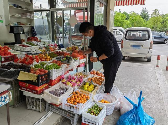 柚子是什么季节的水果，柚子是凉性还是热性（柿子、柚子、“金姑娘”……秋季水果扎堆上市）