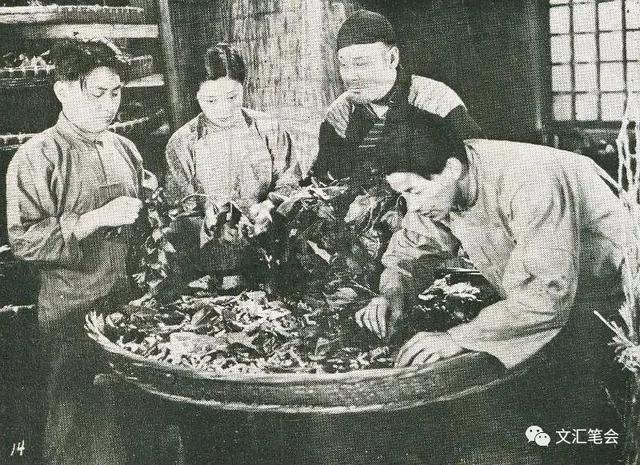 下列电影中有夏衍改编剧本的是，夏衍改编剧本的是哪一部作品（从手稿看夏衍怎样改编《祝福》）