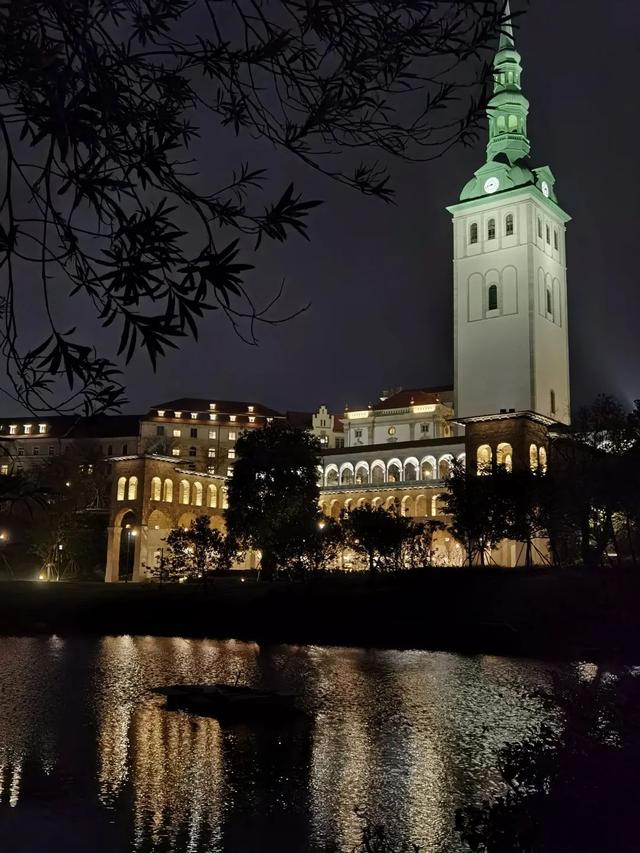 东莞松山湖华为，松山湖华为普工好进吗（松山湖\u0026华为之夜）