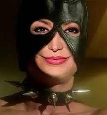 老八秘制小汉堡是什么梗，是不是就算蒂法来戴这个面具