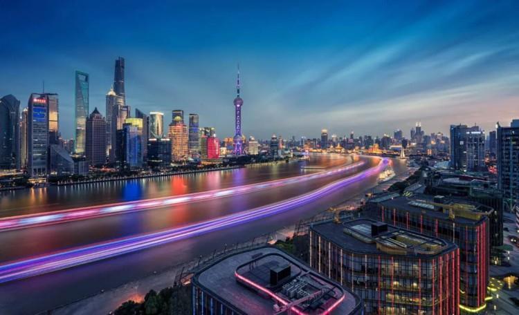 万亿GDP城市盘点:上海重回第一，前三季度万亿之城GDP数据图