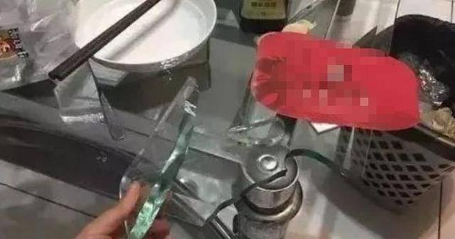 自热火锅怎么加热，自热火锅怎么加热不了（“自热火锅”运输途中起火）