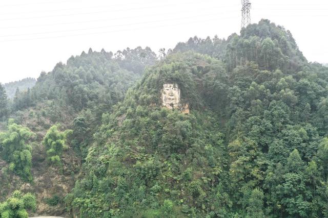 四川发现深山大佛，当地回应：近代雕塑作品