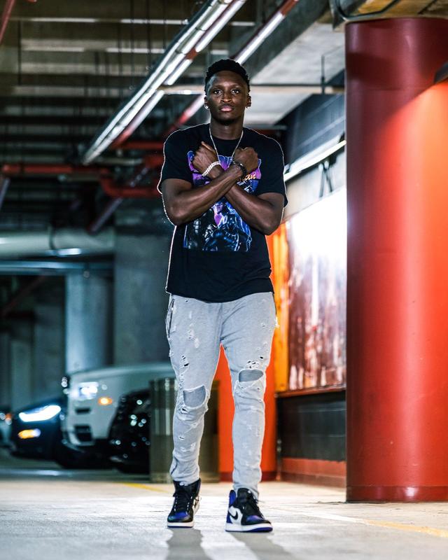 瓦坎达forever是啥梗，瓦坎达forever图片超清（奥拉迪波赛前做出瓦坎达手势致敬黑豹）