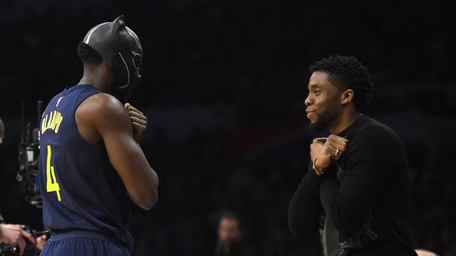 瓦坎达forever是啥梗，瓦坎达forever图片超清（奥拉迪波赛前做出瓦坎达手势致敬黑豹）