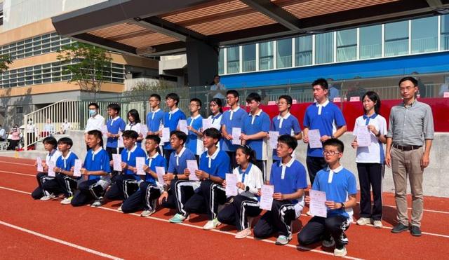 军训口号16字，有气势的16字军训口号有哪些（步伐整齐操场处处铿锵）