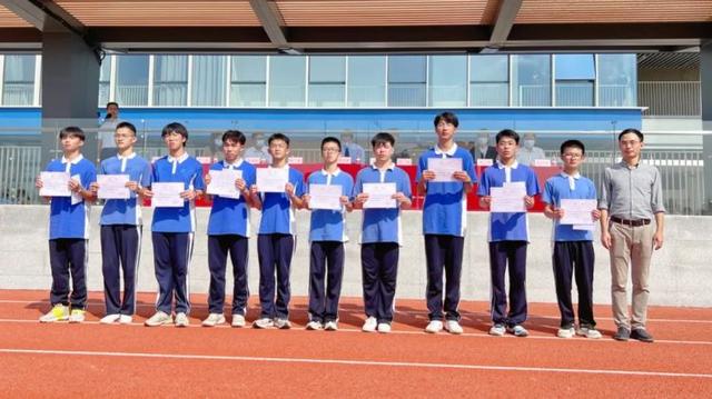 军训口号16字，有气势的16字军训口号有哪些（步伐整齐操场处处铿锵）