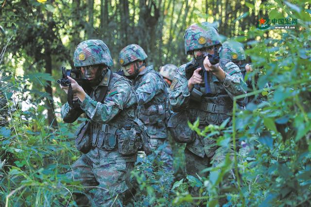 跑得什么填词语，跑得直什么应该如何填词语（我和我的连队丨侦察连指导员）