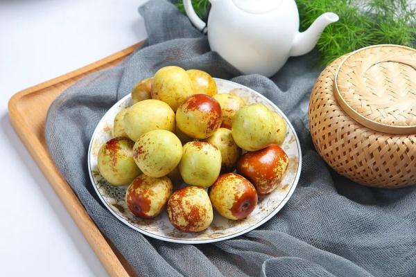 什么东西可以美白，什么食物或方法可以美白（关于维C的传言）