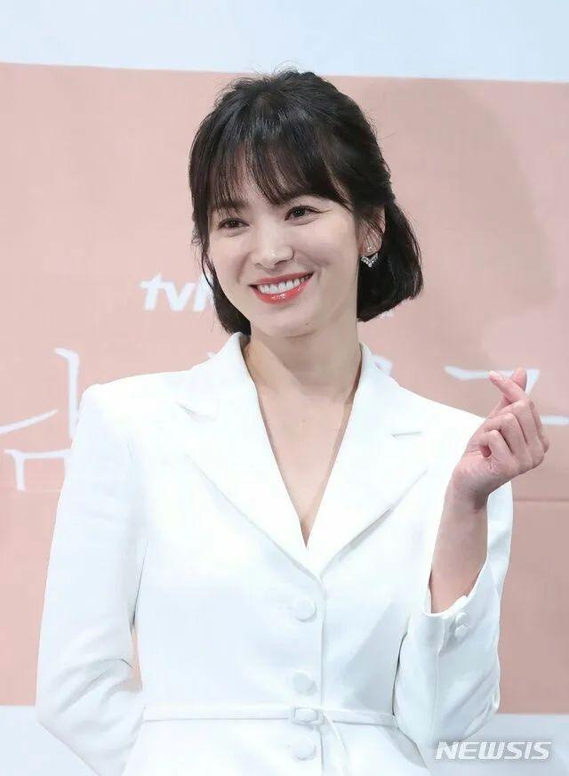 浪漫法式刘海教程图解，法式刘海的天花板还得看宋慧乔