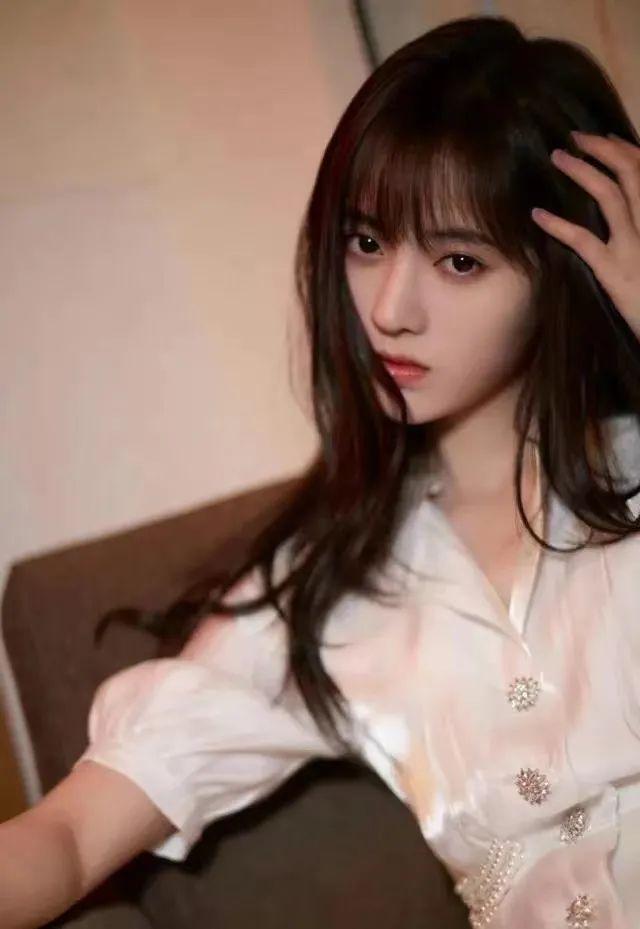 浪漫法式刘海教程图解，法式刘海的天花板还得看宋慧乔