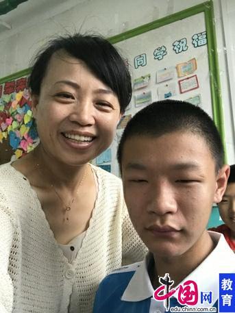 教师精准扶贫故事，教书育人不忘初心