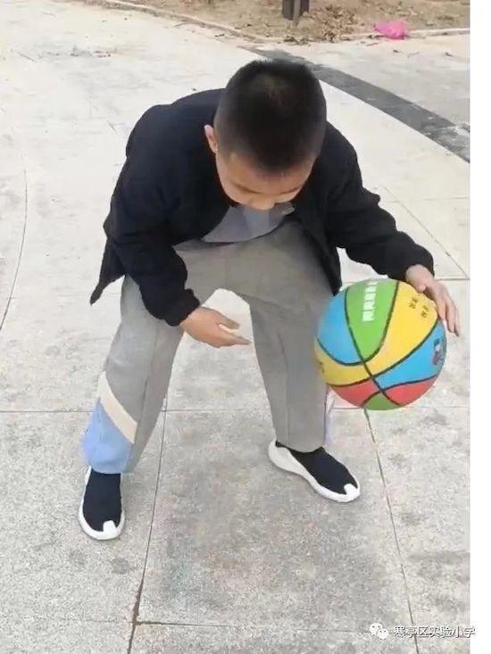 健身运动对你的身心健康产生了哪些积极影响，运动对人心理的积极影响（寒亭区实验小学疫情居家“云锻炼”）