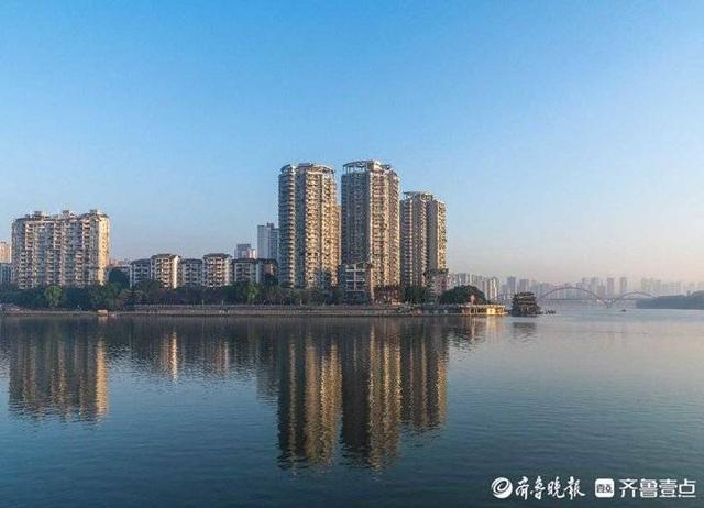 傅雷家书主要讲的是什么内容，傅雷家书主要内容是什么（随笔，细读《傅雷家书》）