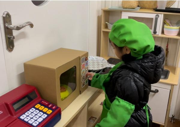 怎样用旧盒子做抽纸盒，怎么用纸盒做抽纸盒（旧物摇身一变成“宇宙”“微波炉”）