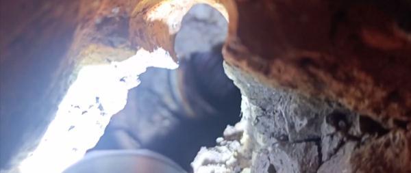 黑洞有人进去过吗，黑洞有人进去过吗（哈尔滨一公共楼道内惊险两个“黑洞”）