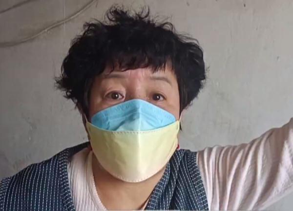 黑洞有人进去过吗，黑洞有人进去过吗（哈尔滨一公共楼道内惊险两个“黑洞”）