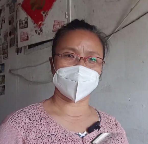 黑洞有人进去过吗，黑洞有人进去过吗（哈尔滨一公共楼道内惊险两个“黑洞”）