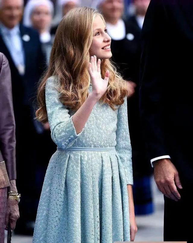 微博名字大全女生，好听的微博名字大全女生（她们现在是公主，以后是女王）