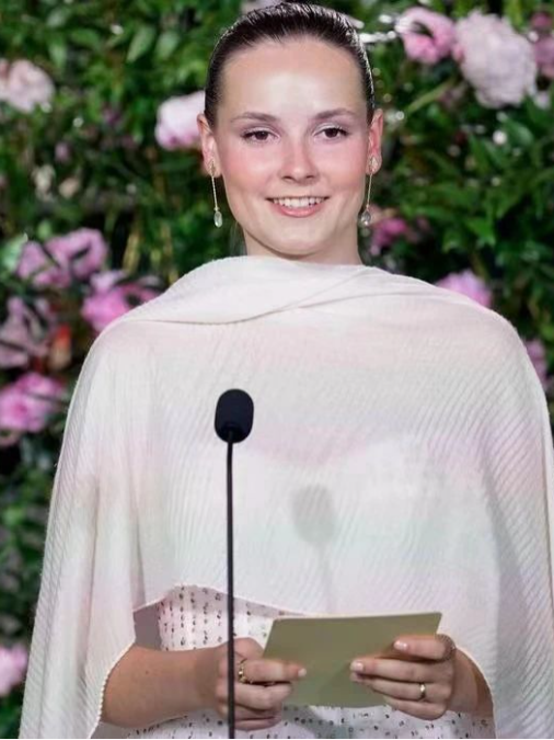 微博名字大全女生，好听的微博名字大全女生（她们现在是公主，以后是女王）