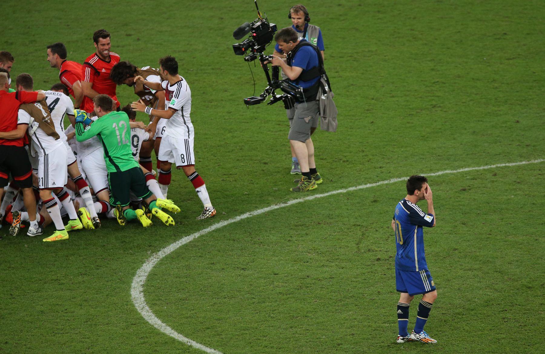 梦到和前男友接吻，梦到和前男友接吻是什么寓意（球王圆梦，这是最好的结局）