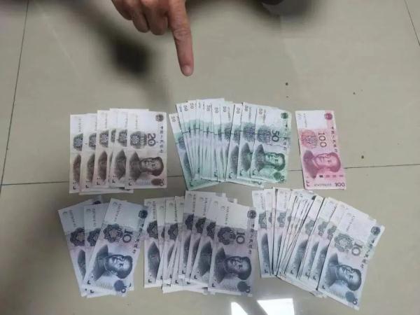 qq个性标签怎么弄，手机QQ如何编辑个性标签以及设兴趣爱好展示（这家人竟用打印机“造”人民币）