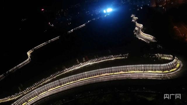 组图|夜幕下的“福道”