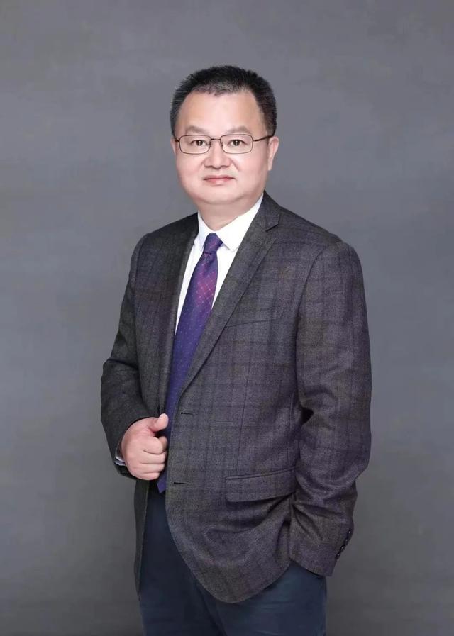 武汉大学校校长，张平文任武汉大学校长