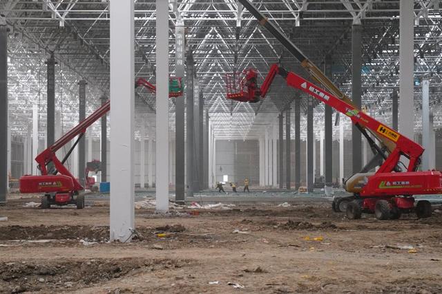 十几度的天气穿什么衣服，10度到20度左右穿什么衣服合适（寒天施工忙——长春加快汽车产业发展观察）