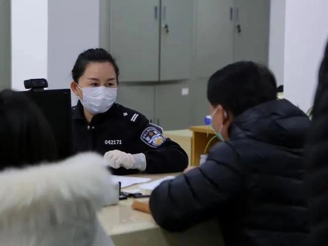 交警大队上班时间是几点到几点，合肥交警大队上班时间是几点到几点（2023年元旦期间本市派出所、交警、出入境服务窗口对外办公时间）