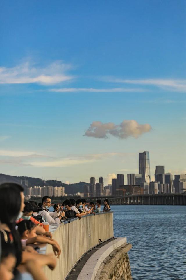 深圳市中心是哪个区，深圳市中心在哪里（这里是宝安中心区！）