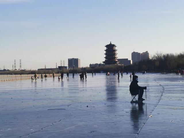 冬季是哪几个月，电费冬季是哪几个月（今日小寒，你知道小寒三候吗）