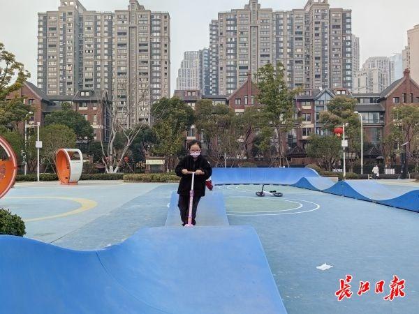 室内锻炼有啥好的运动，室内适合做什么运动（选什么锻炼开始让市民“犯难”）