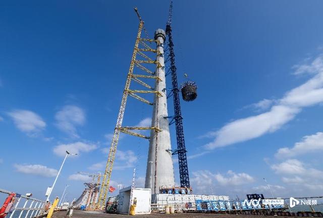 混凝土抗裂纤维，纤维混凝土的应用（黄茅海跨海通道项目首个主塔封顶）