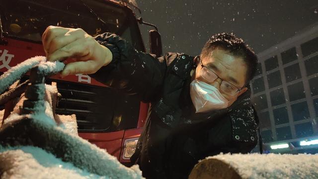 我的世界下雪指令，我的世界怎么下雪指令（米东区：连夜清雪）
