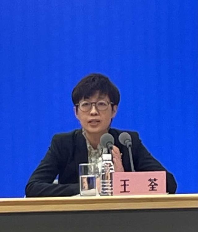 副驾驶多大小孩可以坐，深圳副驾驶多大小孩可以坐（春节期间儿童常见这四大类伤害）