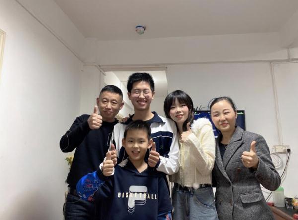 共享的内涵包括，共享的内涵包括四个方面（95后女孩记录被偷走的14年）