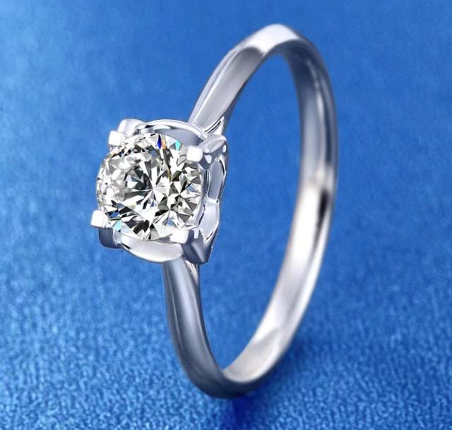 2克拉钻戒多少钱,蒂芙尼2克拉钻戒多少钱(天然南非克拉钻1.5万元)