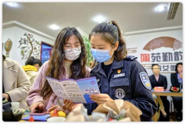 低调奢华有内涵的群名，低调奢华有内涵的群名古风（反诈中心隔空喊话单位财务）