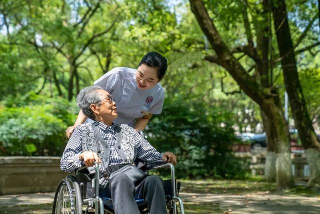 工作不开心的句子发朋友圈，工作不顺心发朋友圈的句子（健康笔记快乐地工作• 方能在工作中找到快乐）