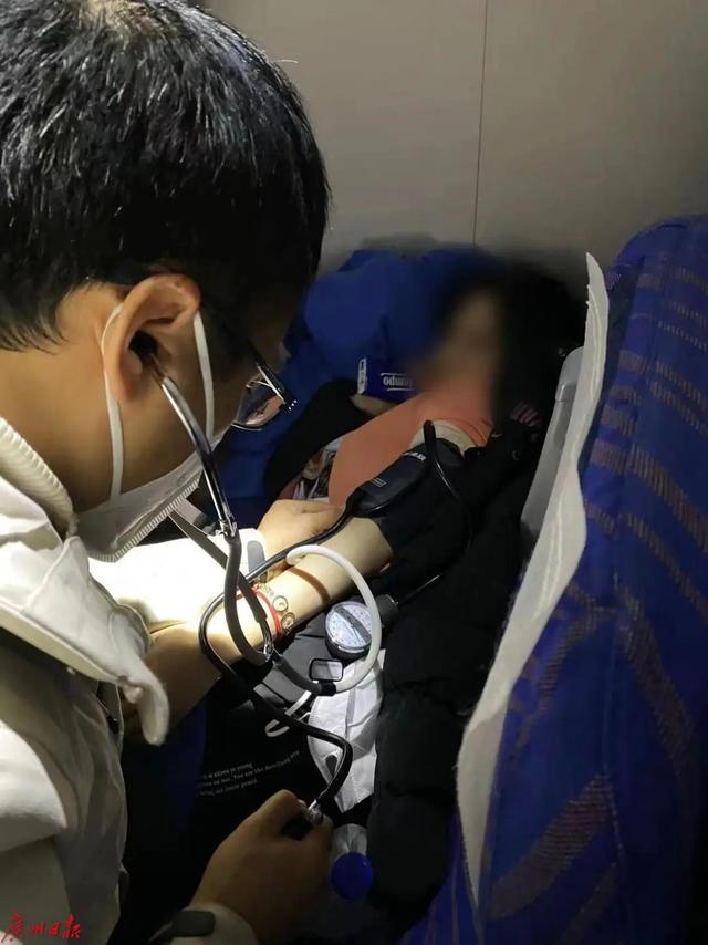 广州到北京机票，广州到北京特价机票（这架飞往广州的航班紧急备降）