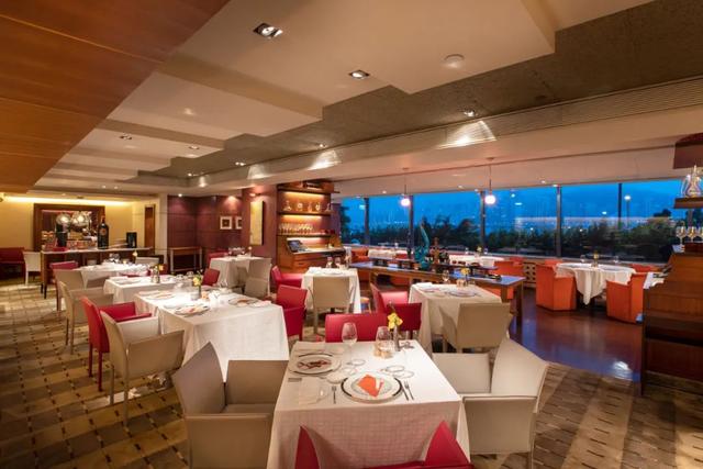 香港旅游住宿全攻略、住宿指南，香港酒店预订 香港住宿价格（在最懂国人的酒店集团旗下四家酒店喜迎新春）